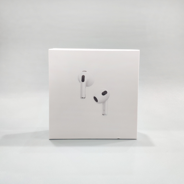 Apple headphones  AirPods2  AirPods3 AirPods4  AirPods pro2