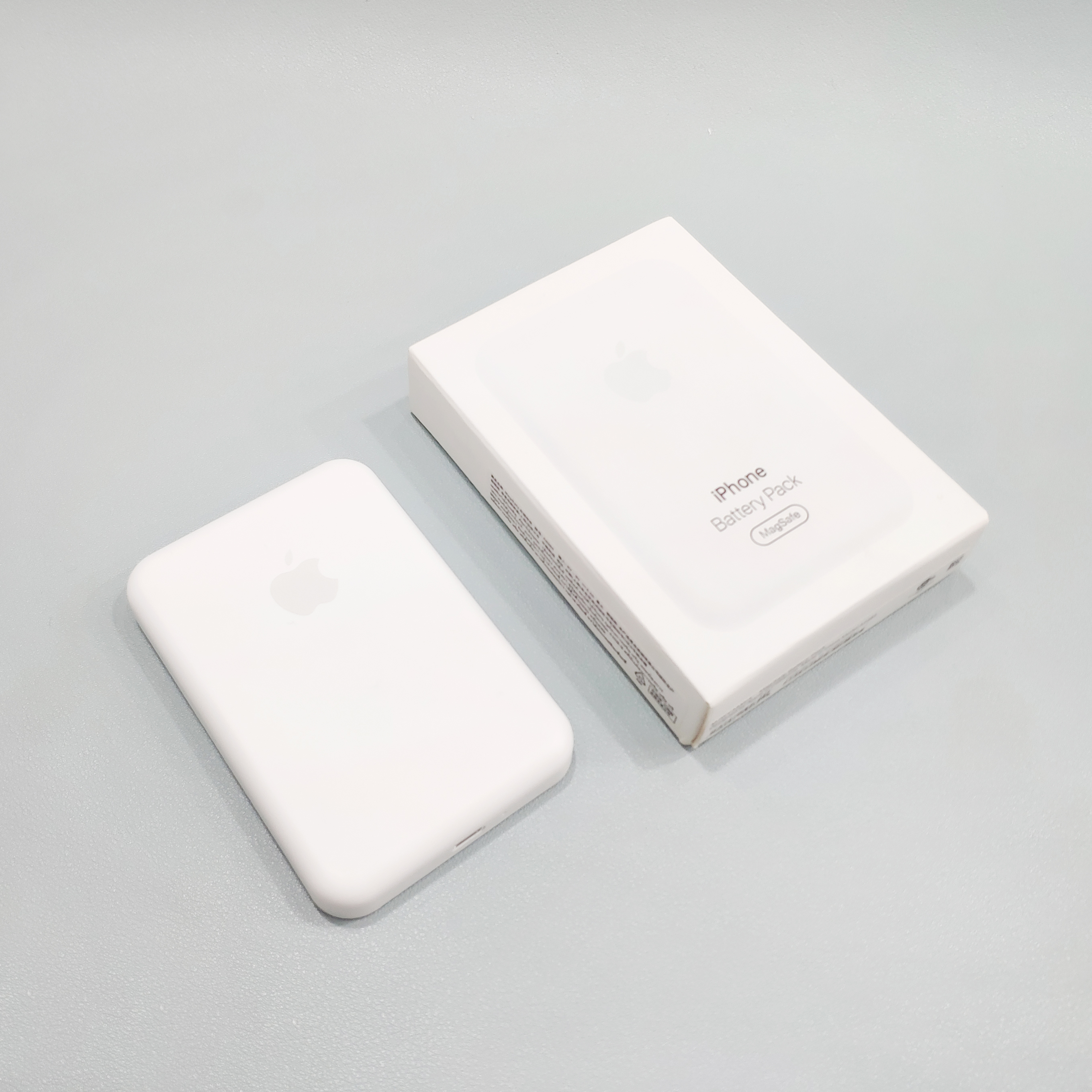 Apple battery wireless mobile power for iPhone 12 13 14 15 16 promax