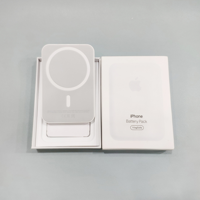 Apple battery wireless mobile power for iPhone 12 13 14 15 16 promax