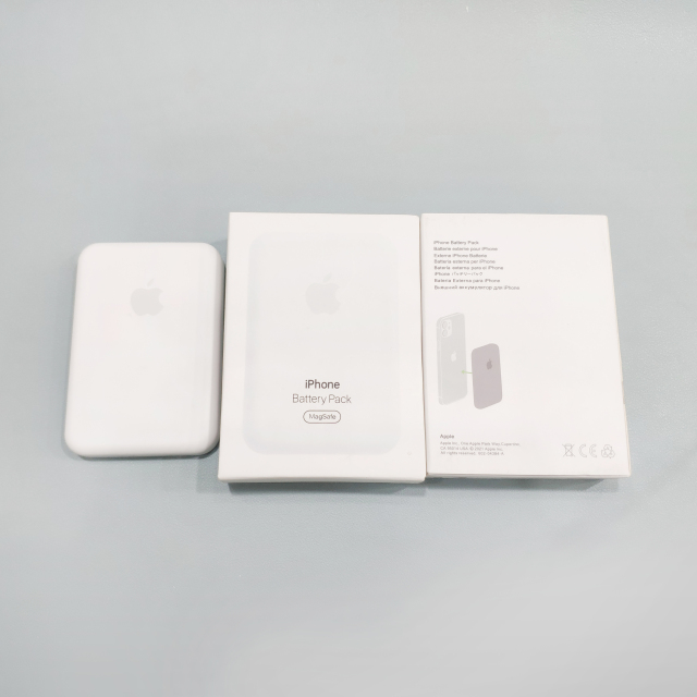 Magsafe battery iPhone battery wireless mobile power bank 5000mah 10000mah