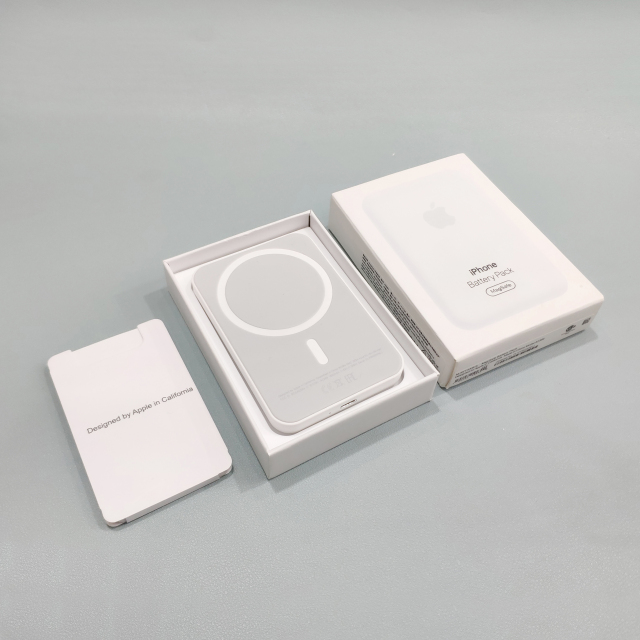 Magsafe battery iPhone battery wireless mobile power bank 5000mah 10000mah
