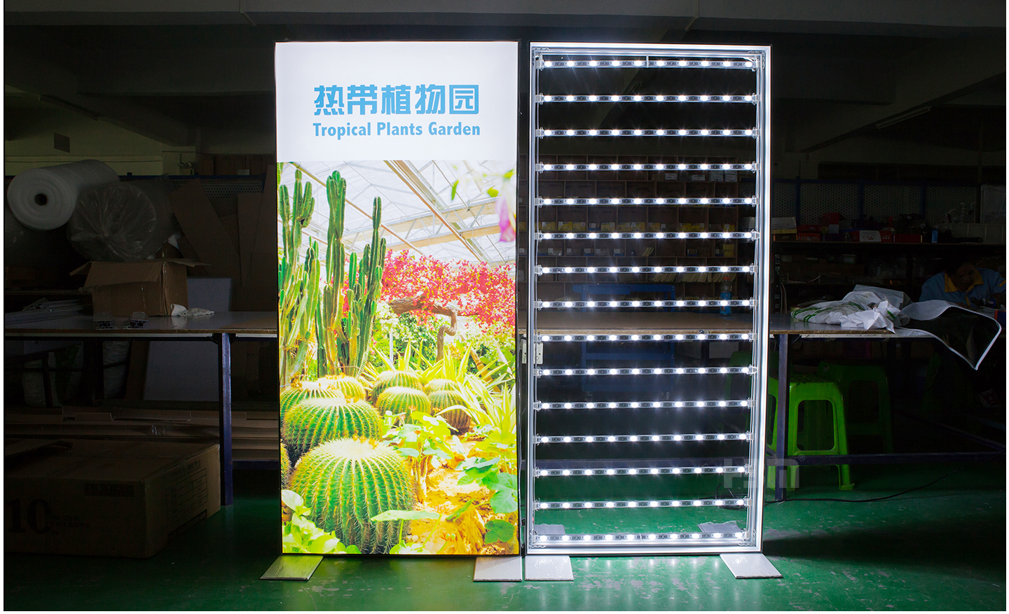 Double-sided led light box 