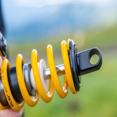 Auto Parts Coil Spring CNC Machining Part with Gloss Black Anodizing