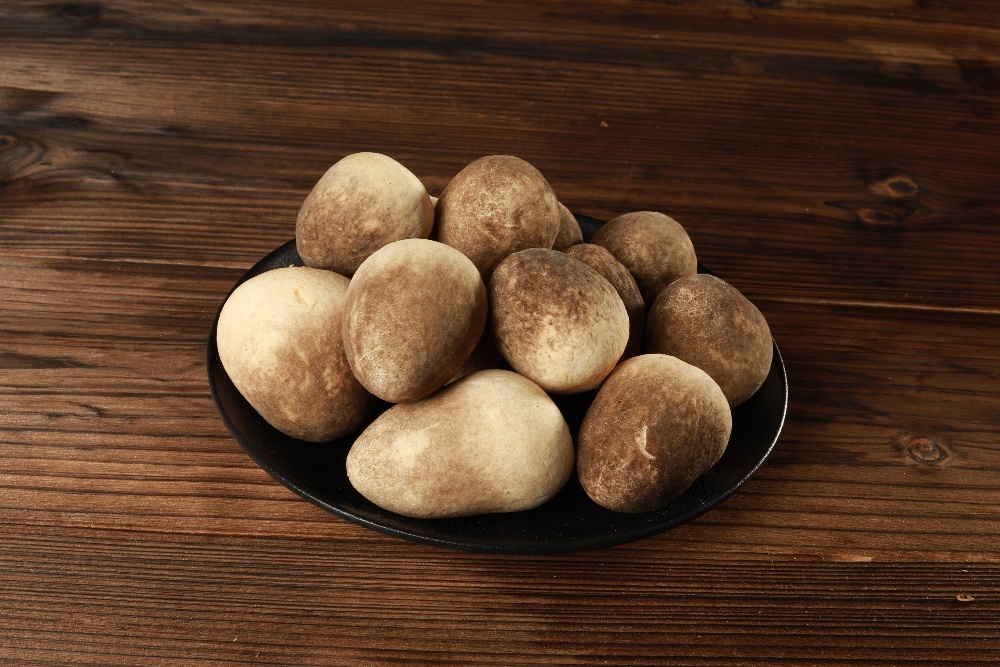 Premium Straw Mushroom – Volvariella volvacea for Global Distribution
