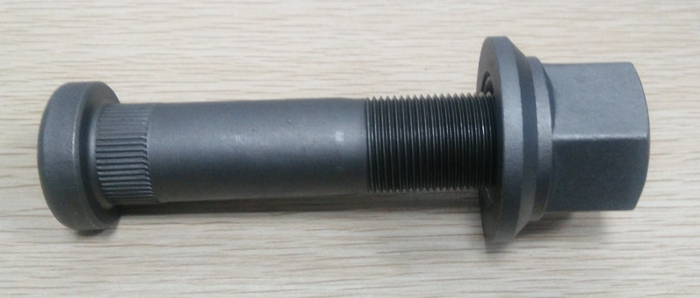 Factory Direct Wheel Bolts M20x1.5 100MM Nut: M20x1.5xSW30xH27 for Iveco