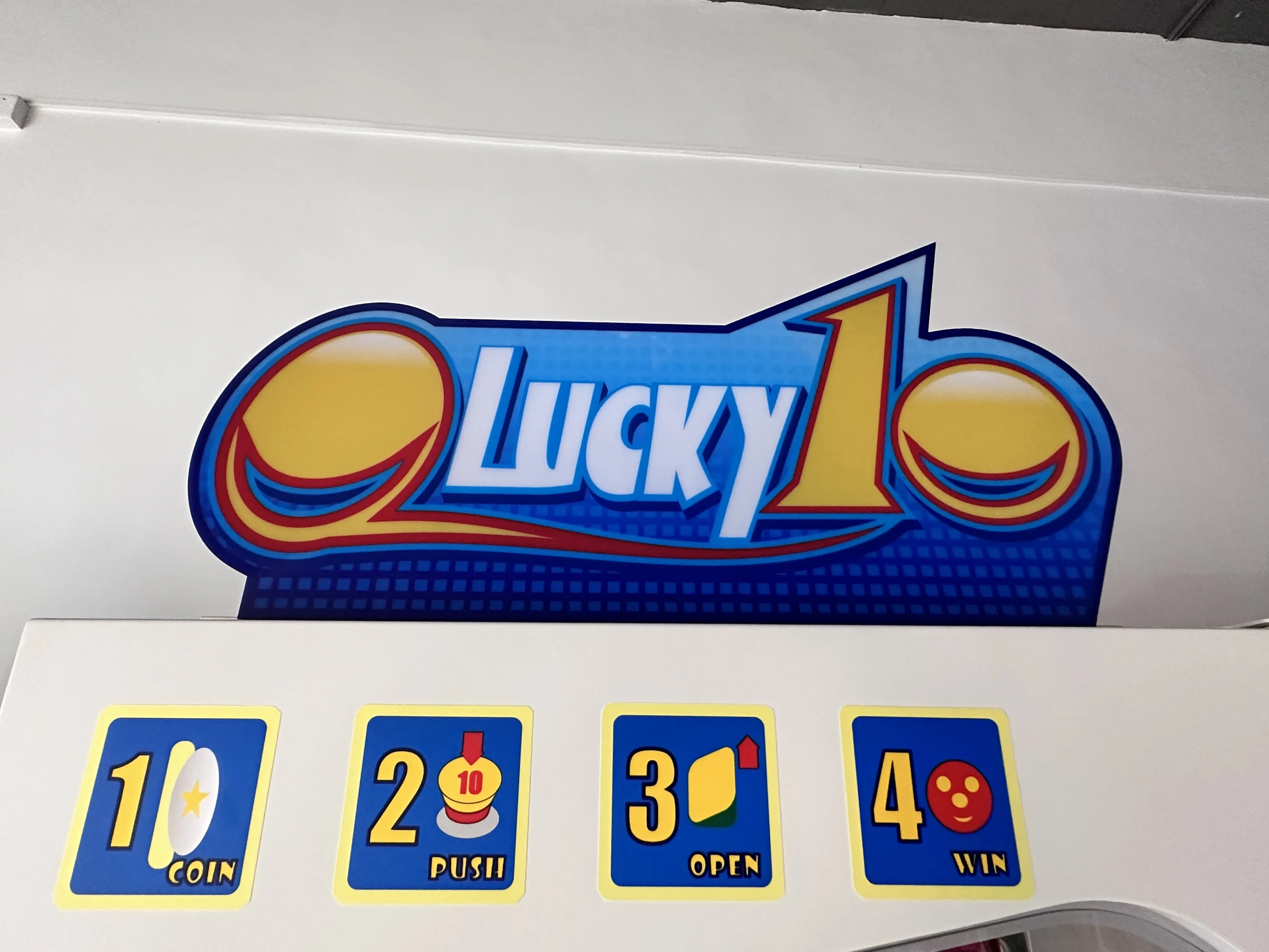Threeplus Factory New Design Machines Lucky 10 Coin-operated Game Machine Amusement Park Products Human Claw Machine for Sale