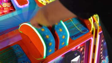 Threeplus Exclusive Redemption Lottery Ticket Machine - Fun wheel