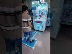 Proud Little Step Gift Redemption Machine | High-Capacity 9-Rod Skill Vender (126 Pcs)
