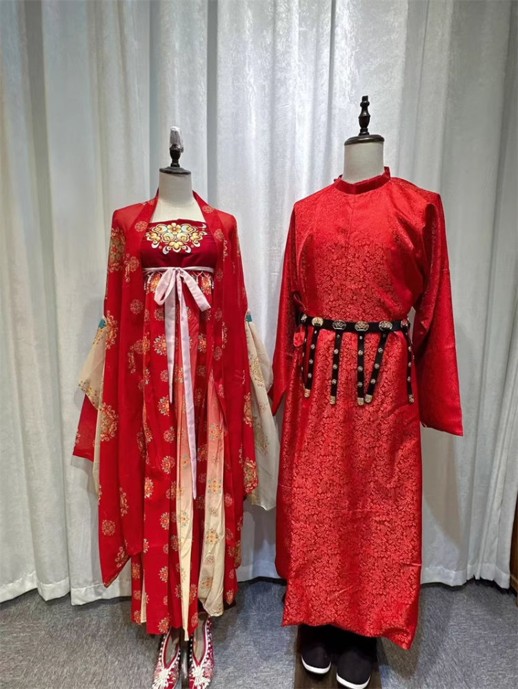 Ancient Chinese Bride Groom Wedding Hanfu for Hot Drama Flourished Peony Guo Se Fang hua Male Female Wedding Dress Delicate Costume w Hair Accessories Hat