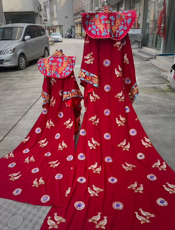 Big Historical Drama Ming Dynasty Actress Sun Ruowei Empress Costume Exquisite Embroidered Queen Hanfu with Long Tail Multi-designs Hand Beading