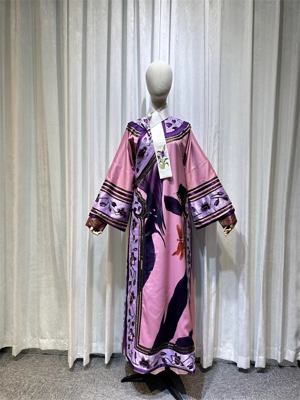 Customized High Quality Original Design Women Costume for Qing Dynasty Princess Female Hanfu Drama Legend of Zhen Huan Delicate Embroidered A Grade Material Dress Performance Wear Photography Collection