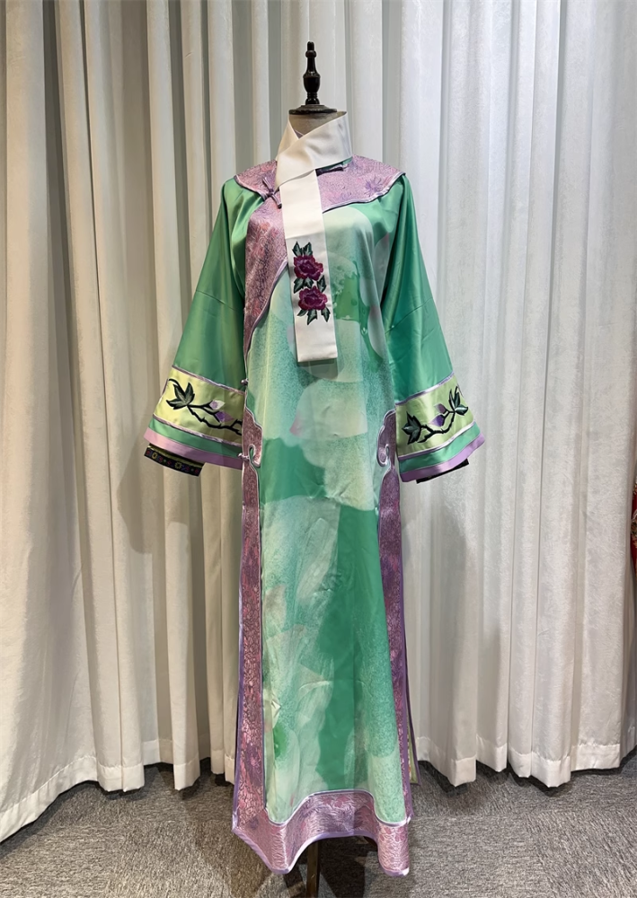 Customized High Quality Original Design Women Costume for Qing Dynasty Princess Female Hanfu Drama Legend of Zhen Huan Delicate Embroidered A Grade Material Dress Performance Wear Photography Collection
