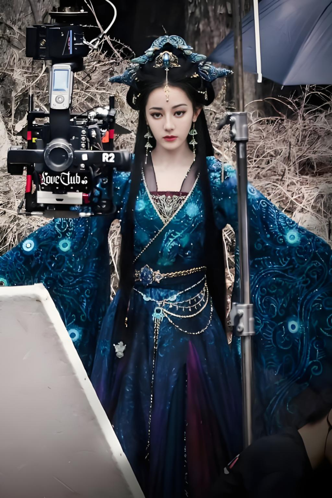 Ancient Chinese Costume Drama Hanfu for Newest Drava Mu Xi Ci Love Beyond the Grave Dili Reba Same Design King of Ghost Swordlady Cool High Quality Delicate Hanfu Performance Costume Ancient Chinese Style Female Dress Gu Zhuang