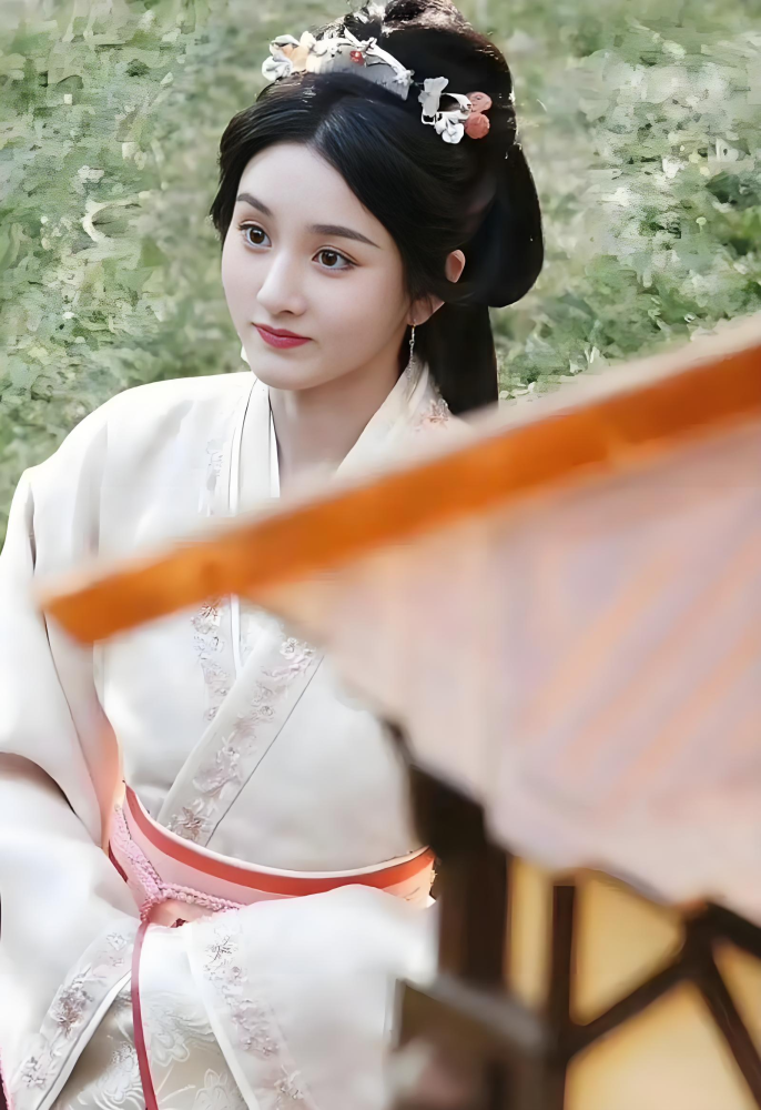 Hot Drama The Prisoner of Beauty Ancient Chinese Hanfu Costume Qin Han Dynasty Princess Rich Lady Wear Zhe Yao Song Zu'Er Same Design Female Dress and Delicate Handmade Hair Accessory Hair Jewelry Set Hair Combs Hairpiece Performance Thematic Photography