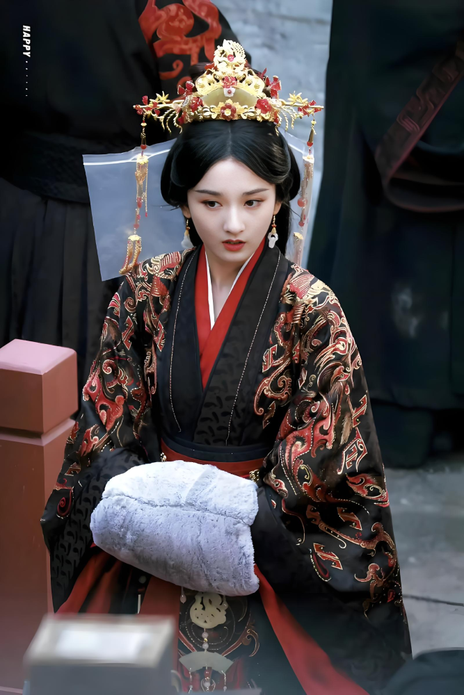Hot Drama The Prisoner of Beauty Ancient Chinese Hanfu Costume Qin Han Dynasty Princess Rich Lady Wear Zhe Yao Song Zu'Er Same Design Female Dress and Delicate Handmade Hair Accessory Hair Jewelry Set Hair Combs Hairpiece Performance Thematic Photography