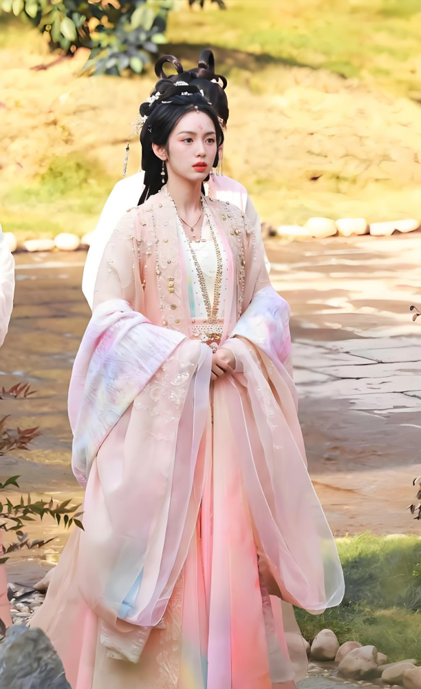 Jin Yue Ru Ge Legend of The Female General Drama Costume Ancient Chinese General's Armour Actor Cheng Lei Actress Zhou Ye Couple Lovers' Photography Cosplay Hanfu Delicate Embroidery High Quality Original Drama Design Chinese Hanfu Clothing