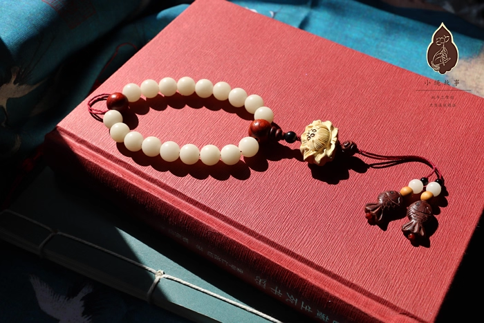 High Quality Precious Natural Stone Handmade Vintage Jewelry Brooch Collar Buckle Hanging Accessory Hanfu Cheongsam Accessory Chinese National Style Agate Crystal Pearl Jade Piece Beading Bracelet Mobile Chain Car Hanging Charm Brooch Ya Jin Shi Ba Zi
