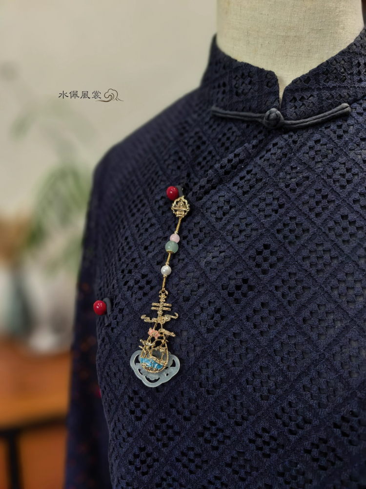 High Quality Precious Natural Stone Handmade Vintage Jewelry Brooch Collar Buckle Hanging Accessory Hanfu Cheongsam Accessory Chinese National Style Agate Crystal Pearl Jade Piece Beading Bracelet Mobile Chain Car Hanging Charm Brooch Ya Jin Shi Ba Zi