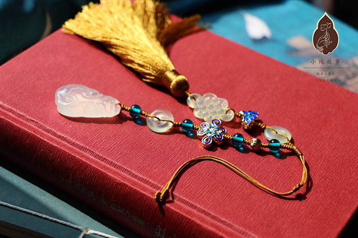 Late Qing Dynasty Drama Yan Xi Palace RuYi's Palace Love Rich People Princess Prince Clothes Hanging Dangles Ya Jin Collar Buckle Vintage Fully Handmade Accessories Jewelry Precious Natural Stones Pearl Beads Agate Delicate Cheongsam Accessories Daily
