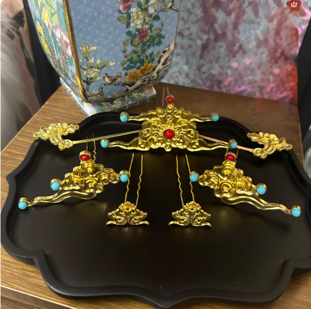 100% Duplicate Ancient Chinese Tang Dynasty Wall Paint Hair Accessories for Tang Empress Princess Gold Plated Hair Jewelry with Genuine Silk Iron Flowers Hanfu Clothing Accessories Hair Piece Hair Tiaras Sticks Earrings Necklace
