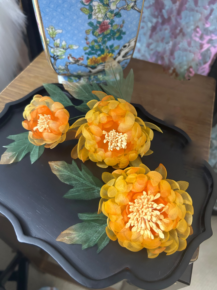 100% Duplicate Ancient Chinese Tang Dynasty Wall Paint Hair Accessories for Tang Empress Princess Gold Plated Hair Jewelry with Genuine Silk Iron Flowers Hanfu Clothing Accessories Hair Piece Hair Tiaras Sticks Earrings Necklace