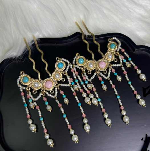 100% Duplicate Ancient Chinese Tang Dynasty Wall Paint Hair Accessories for Tang Empress Princess Gold Plated Hair Jewelry with Genuine Silk Iron Flowers Hanfu Clothing Accessories Hair Piece Hair Tiaras Sticks Earrings Necklace
