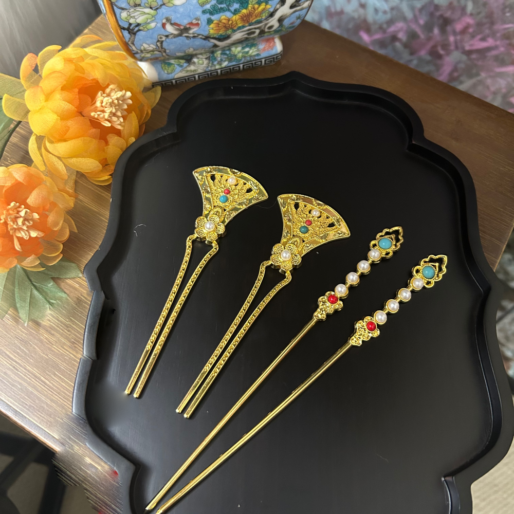 100% Duplicate Ancient Chinese Tang Dynasty Wall Paint Hair Accessories for Tang Empress Princess Gold Plated Hair Jewelry with Genuine Silk Iron Flowers Hanfu Clothing Accessories Hair Piece Hair Tiaras Sticks Earrings Necklace