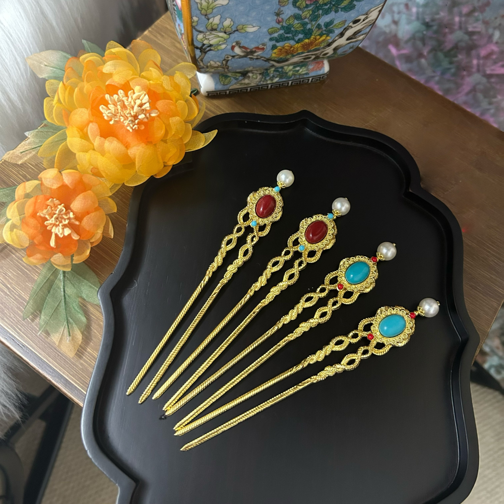 100% Duplicate Ancient Chinese Tang Dynasty Wall Paint Hair Accessories for Tang Empress Princess Gold Plated Hair Jewelry with Genuine Silk Iron Flowers Hanfu Clothing Accessories Hair Piece Hair Tiaras Sticks Earrings Necklace
