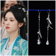 25 earrings