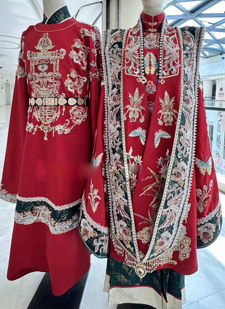 2026 New Design Heavy Embroidery Ancient Chinese Palace Royal Style Wedding Sets for Bride Groom Photography Costume Hanfu Ming Dynasty Emperor Empress Wedding Uniform Wear Customized Design w Hat and Tiara
