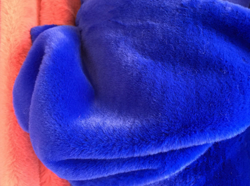 100% Polyester Plain Color Faux Rabbit Fur Fabric Super Soft  For Garment and Beddings
