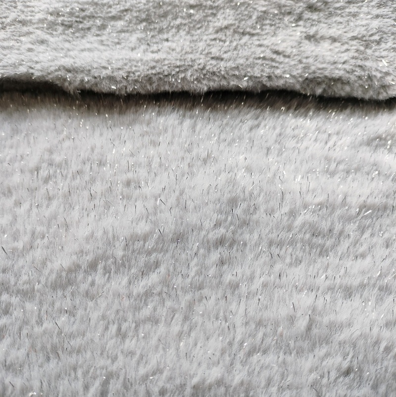 Faux Rabbit Fur Fabric with Silver Lurex Thread 330gsm Special Design for Cloth