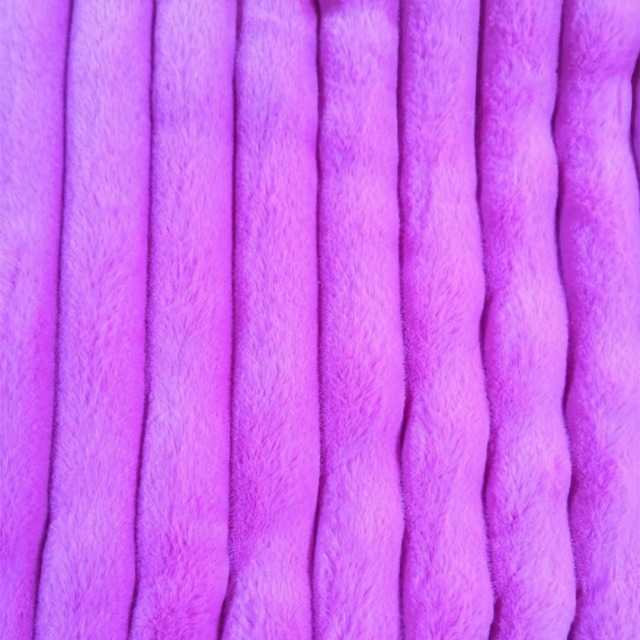 Luxury Plush Embossed Faux Rabbit Fur Fabric 600gsm Super Soft  For Home Decoration and Blanket