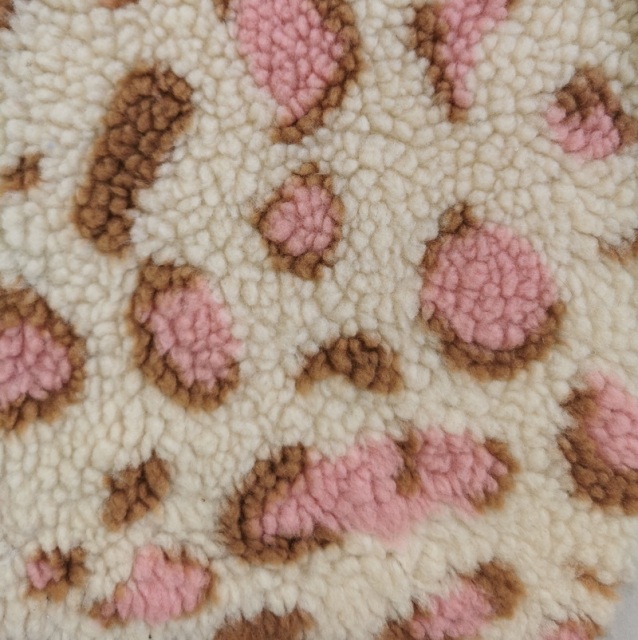 100% polyester jacquard faux sherpa fur fabric 320GSM for garment toys and sofa covers