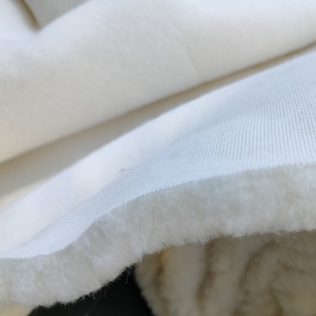 100% Recycled Faux Fur Sherpa Fabric 1000gsm for Underlay Blanket, Home Articles and Rugs