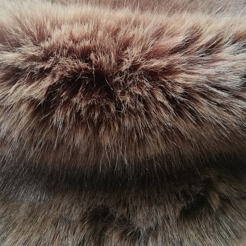 Luxury 12cm Faux Polar Fox Imitation Fur Fabric Long Pile Faux Fox Fur Fabric Long Haired Fox Fur