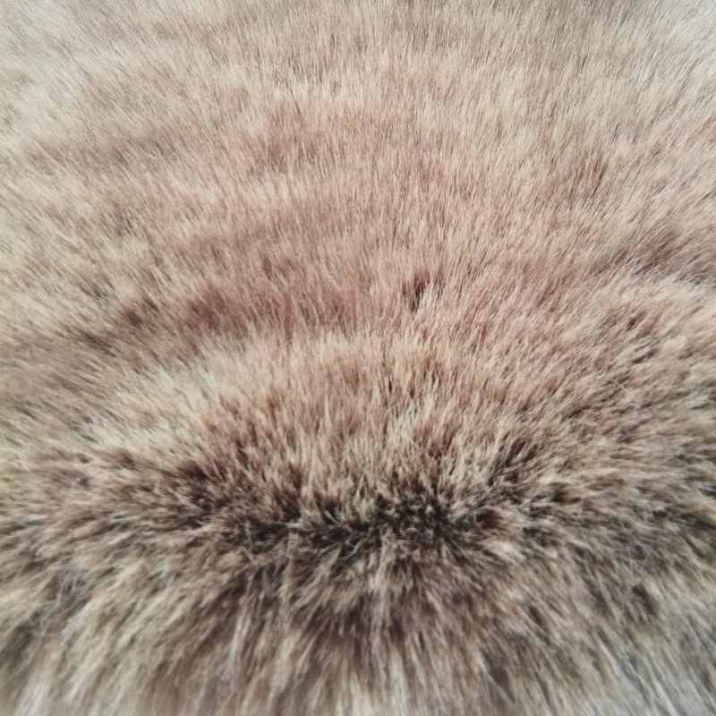 Luxury 12cm Faux Polar Fox Imitation Fur Fabric Long Pile Faux Fox Fur Fabric Long Haired Fox Fur