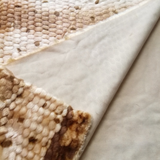 Short Plush Animal Print Faux Fur Fabric For Rugs Fashion Garments and Display Decoration