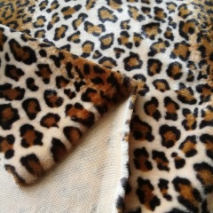 Short Plush Leopard Print Faux Fur Fabric For Rugs Fashion Garments and Display Decoration