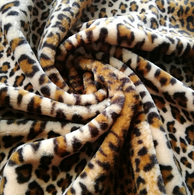 Short Plush Leopard Print Faux Fur Fabric For Rugs Fashion Garments and Display Decoration