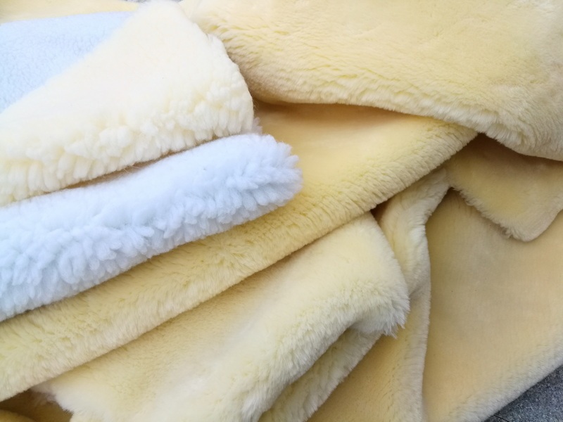Synthetic Sheepskin Shearling 20mm Heavy Density 1000GSM For Equestrian Saddle Pad Home Rugs and Seat Cover