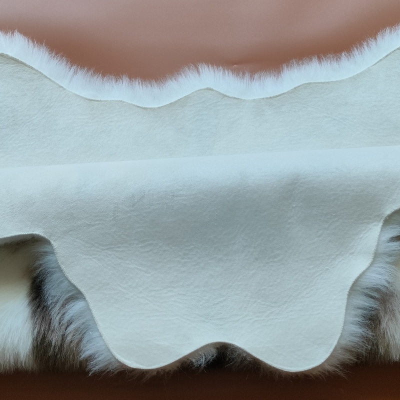 Luxury Long Hair Reindeer Hide Rug Faux Fur Imitation Reineer Rug For Home Office Decoration and Seat Cover