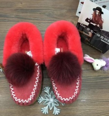 Genuine Sheepskin Mocassin Indoor or Outerdoor Fashional Design for Extra Warm in Winter