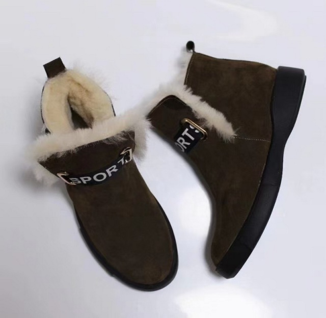 Luxury Sheepskin Outerdoor Short Boots Water Repellent Fashional Design for Extra Warm in Winter
