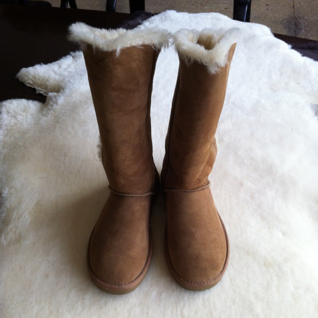 Luxury Sheepskin Outerdoor Tall Boots Water Repellent Just Sheepskin  Boots Fashional Design for Extra Warm in Winter