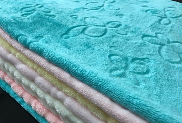 Double Side Embossed Fleece Lined Flannel Super Soft Fleece Fabric for Beddings and Pajamas