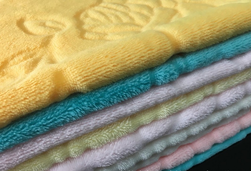 Double Side Embossed Fleece Lined Flannel Super Soft Fleece Fabric for Beddings and Pajamas