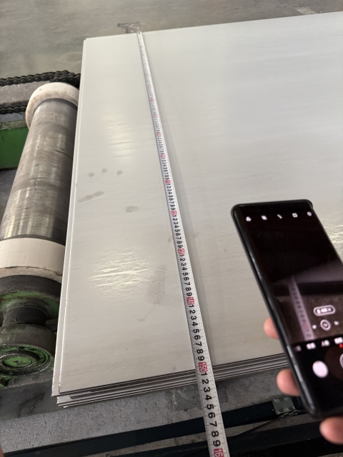 Hot Rolled 304/304L Stainless Steel Plate