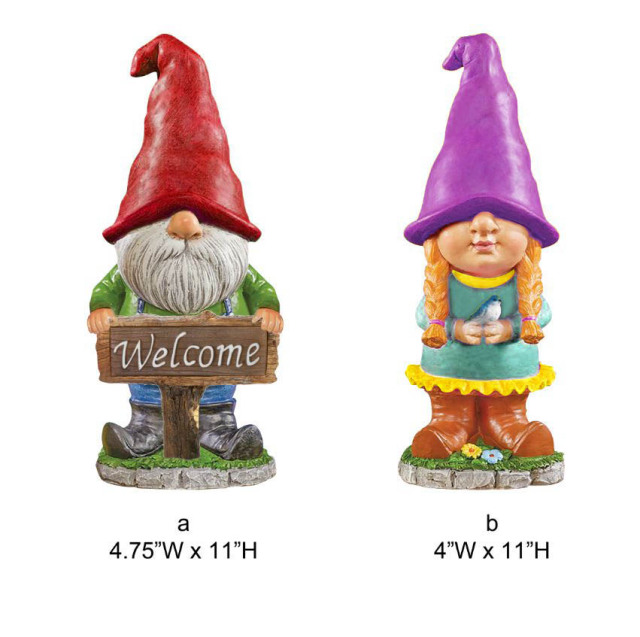 Gnomes With Welcome Sign Statue