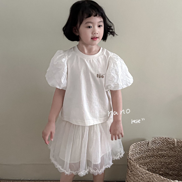 AENEKEKE  Children Adorable Puffsleeve T - Shirt Top for Little Fashion Enthusiasts Baby Casual T-shirt